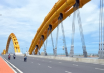 Photo drachenbruecke in da nang_01